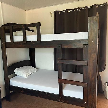 Cabinas Playa Bandera Bed & Breakfast Parrita Dış mekan fotoğraf