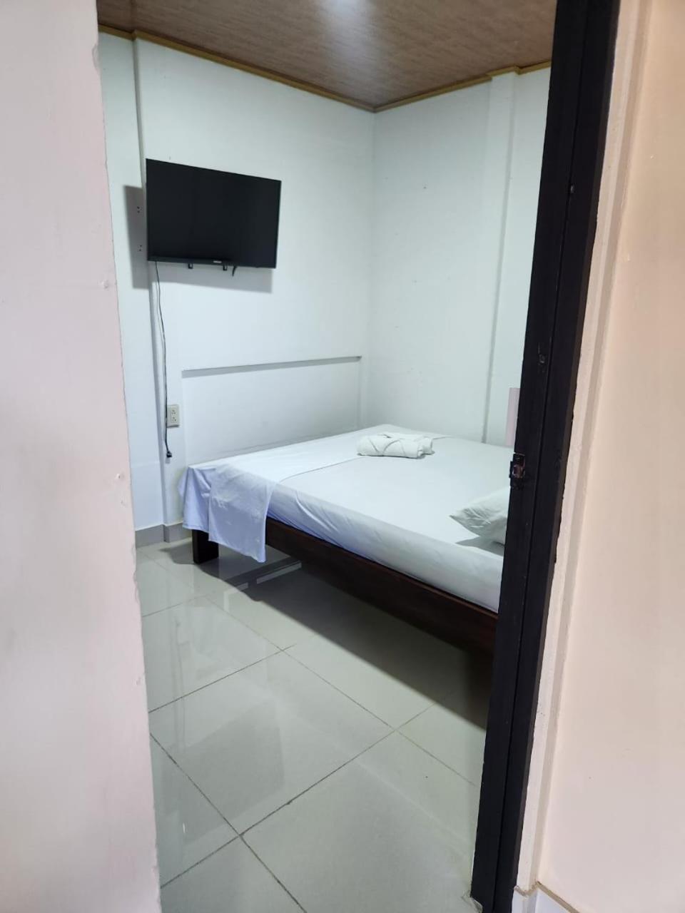 Cabinas Playa Bandera Bed & Breakfast Parrita Dış mekan fotoğraf
